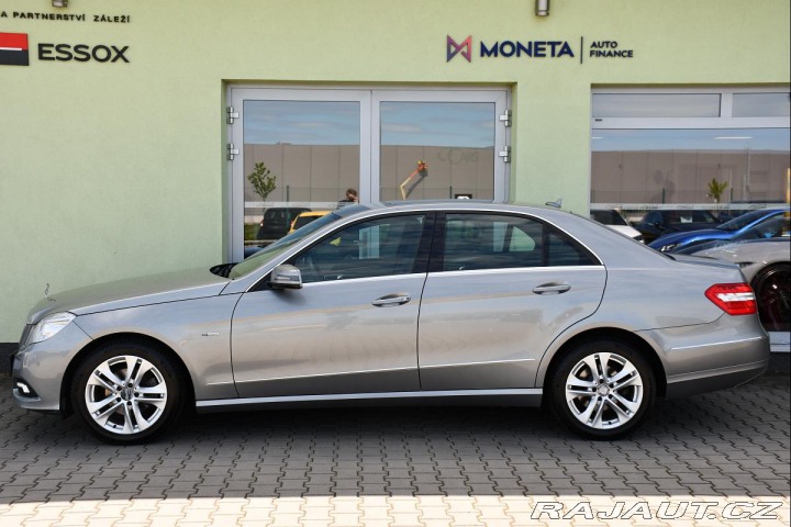 Mercedes-Benz E 220CDI AVANTGARDE A/T 2xK 2009