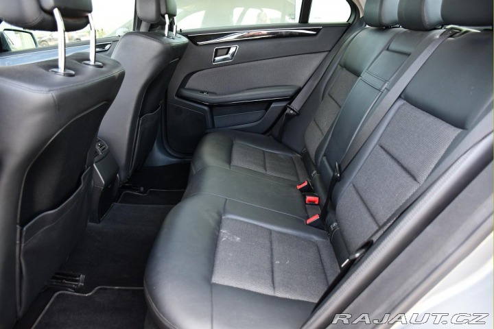 Mercedes-Benz E 220CDI AVANTGARDE A/T 2xK 2009