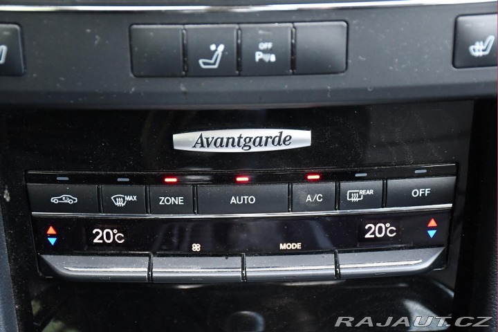 Mercedes-Benz E 220CDI AVANTGARDE A/T 2xK 2009