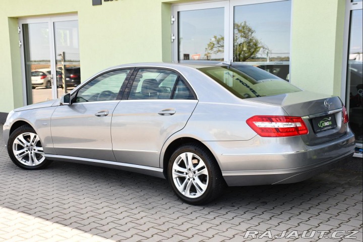 Mercedes-Benz E 220CDI AVANTGARDE A/T 2xK 2009