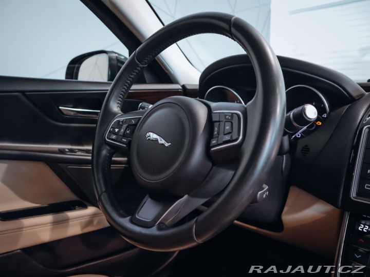 Jaguar XE 2.0D Performance, Automat 2015