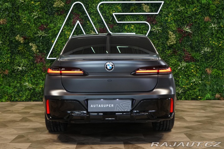 BMW 7 740d xDrive B&W Pano 2024