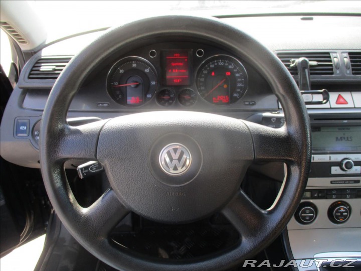 Volkswagen Passat 1,9 TDI 77kw Tažné, Klima 2007