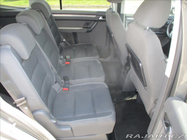 Volkswagen Touran 1,4 TSi CNG 110kw bez kor 2011