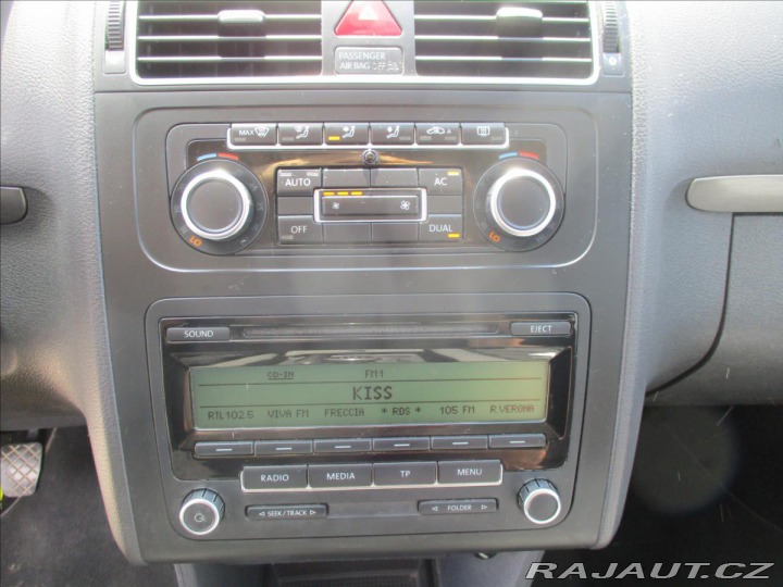 Volkswagen Touran 1,4 TSi CNG 110kw bez kor 2011