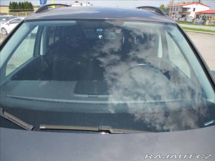 Volkswagen Touran 1,4 TSi CNG 110kw bez kor 2011