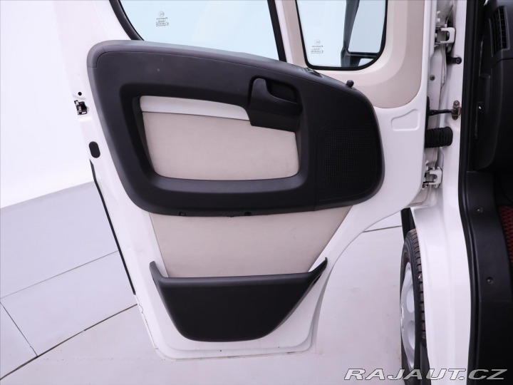 Peugeot Boxer 2,2 HDi 96kW Klima 9-Míst 2012