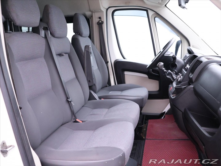 Peugeot Boxer 2,2 HDi 96kW Klima 9-Míst 2012