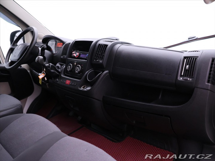 Peugeot Boxer 2,2 HDi 96kW Klima 9-Míst 2012