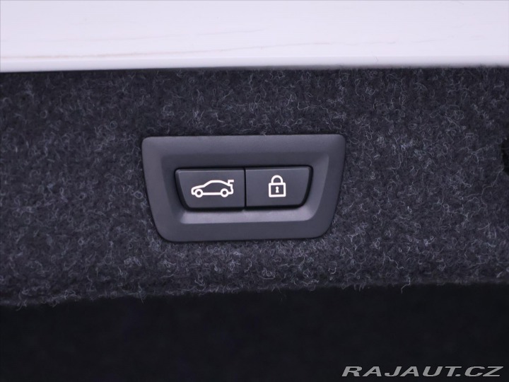 BMW 5 3,0 530d xDrive M-paket Z 2022