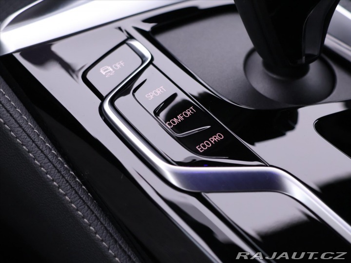 BMW 5 3,0 530d xDrive M-paket K 2022
