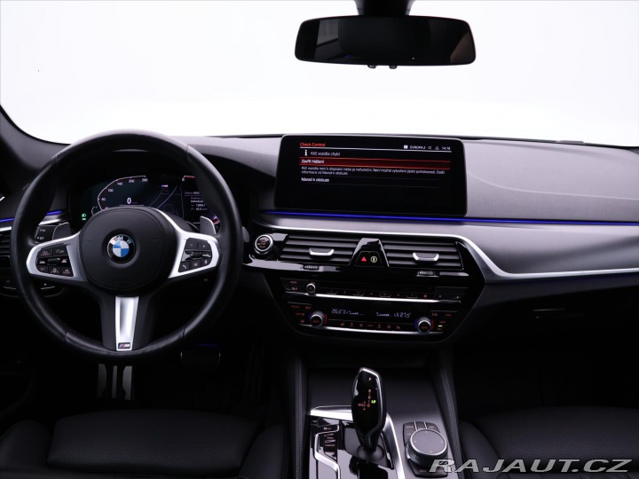 BMW 5 3,0 530d xDrive M-paket K 2022