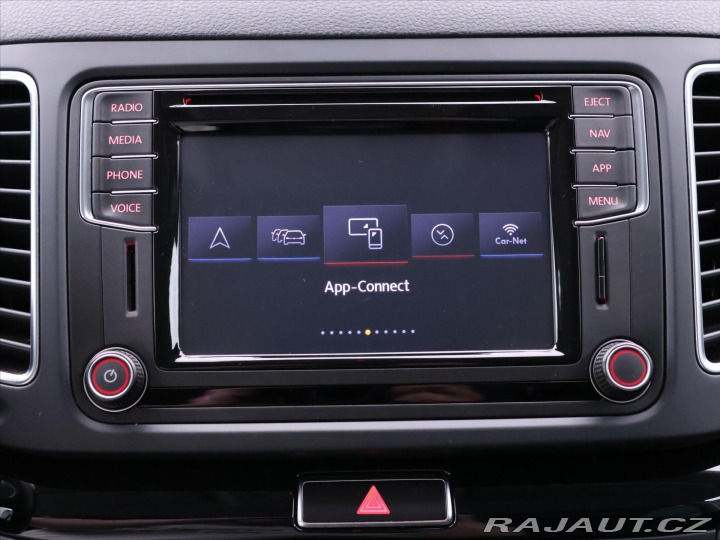 Volkswagen Sharan 2,0 TDI 4M DSG CZ Highlin 2018