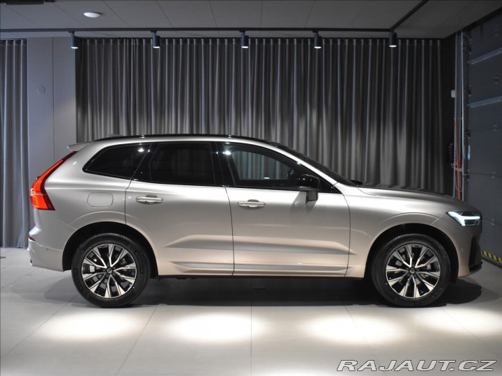 Volvo XC60 2,0 B5 AWD Plus Dark 2025