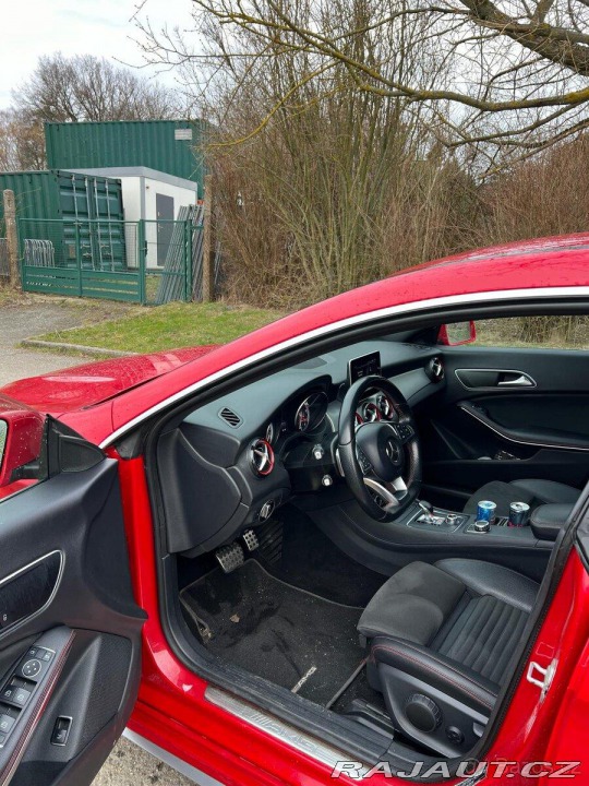 Mercedes-Benz CLA 2,0 Mercedes-AMG CLA 45 4 2016