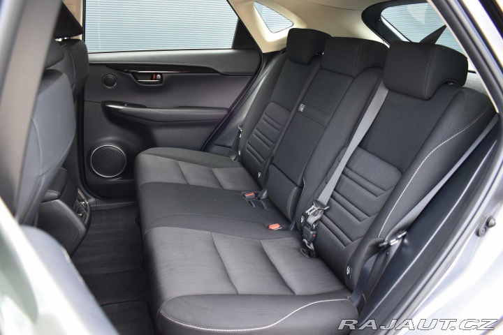 Lexus Ostatní modely NX 300h 2.5 4x4*KEYLESS*KAMERA*DP 2020