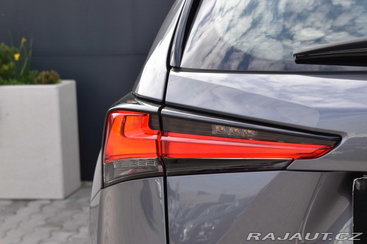 Lexus Ostatní modely NX 300h 2.5 4x4*KEYLESS*KAMERA*DP 2020
