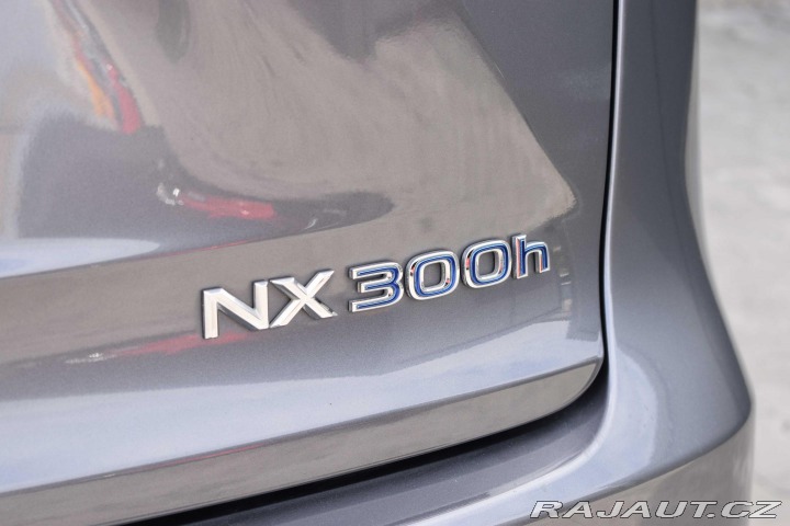 Lexus Ostatní modely NX 300h 2.5 4x4*KEYLESS*KAMERA*DP 2020