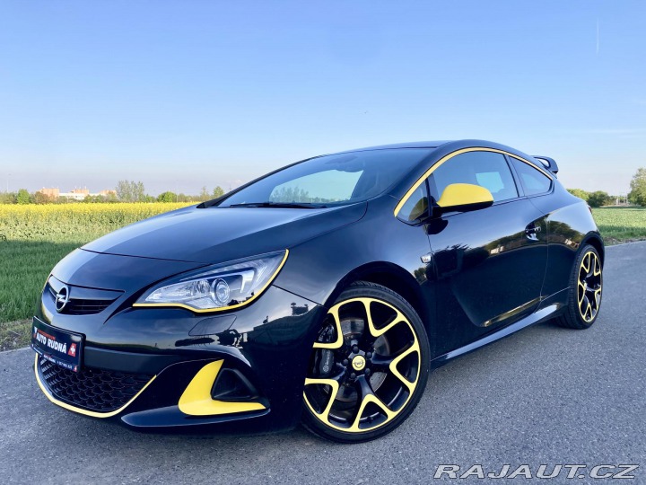 Opel Astra OPC 2,0 Turbo 206kW 2012