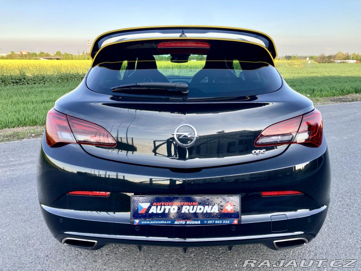 Opel Astra OPC 2,0 Turbo 206kW 2012