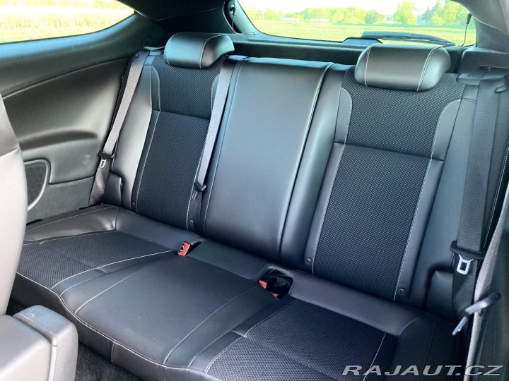 Opel Astra OPC 2,0 Turbo 206kW 2012