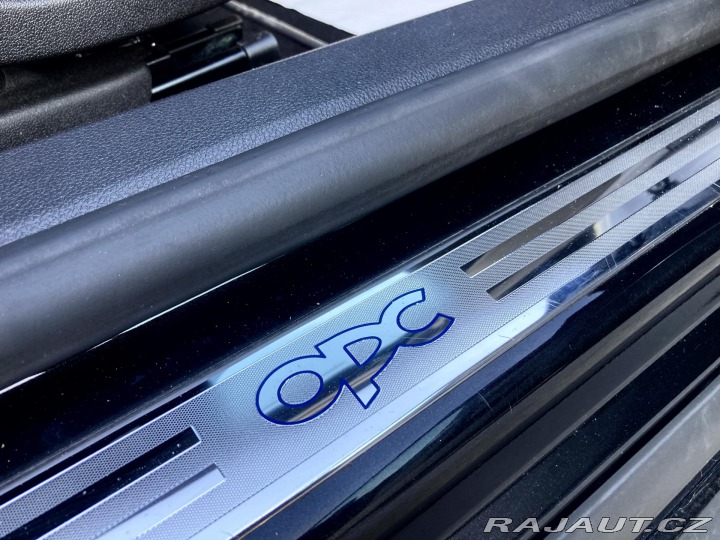Opel Astra OPC 2,0 Turbo 206kW 2012