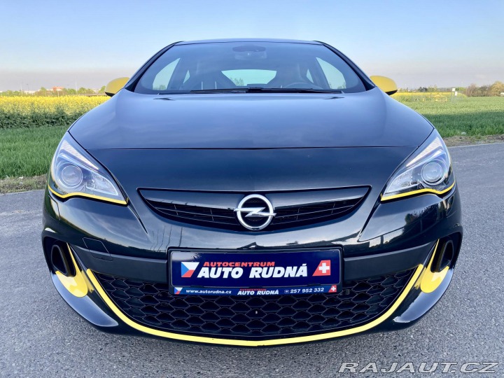 Opel Astra OPC 2,0 Turbo 206kW 2012