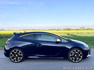 Opel Astra OPC 2,0 Turbo 206kW 2012