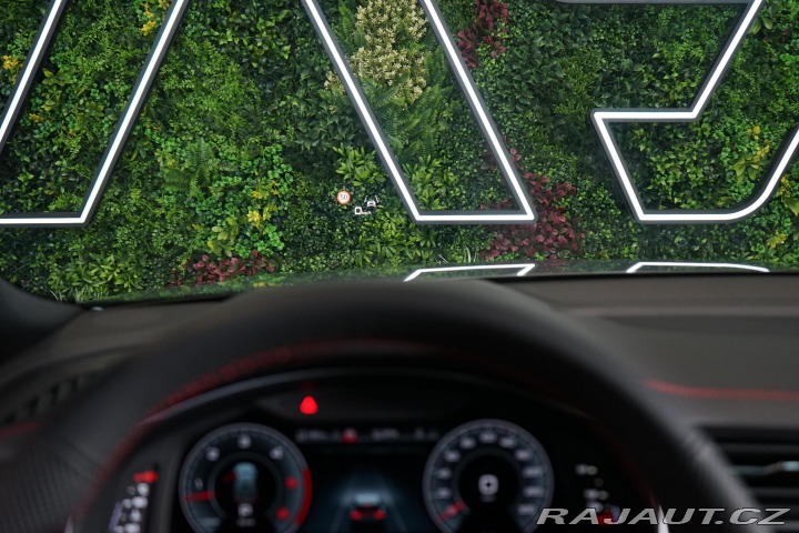 Audi Q8 50 TDI S-Line Taž. Nez.To 2025