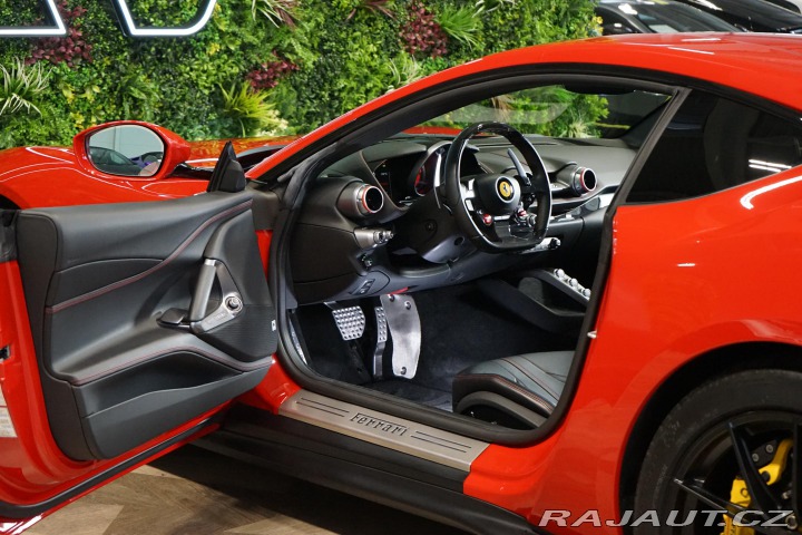 Ferrari 812 Superfast Pas-Display Lif 2019