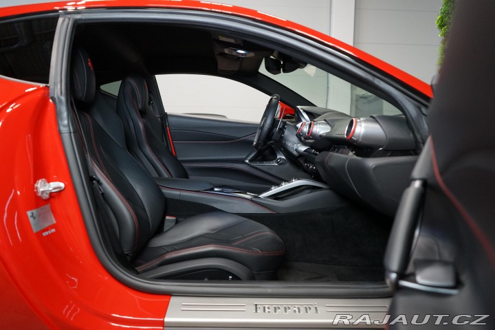 Ferrari 812 Superfast Pas-Display Lif 2019
