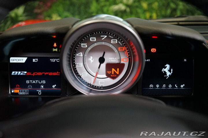 Ferrari 812 Superfast Pas-Display Lif 2019