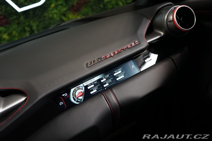 Ferrari 812 Superfast Pas-Display Lif 2019