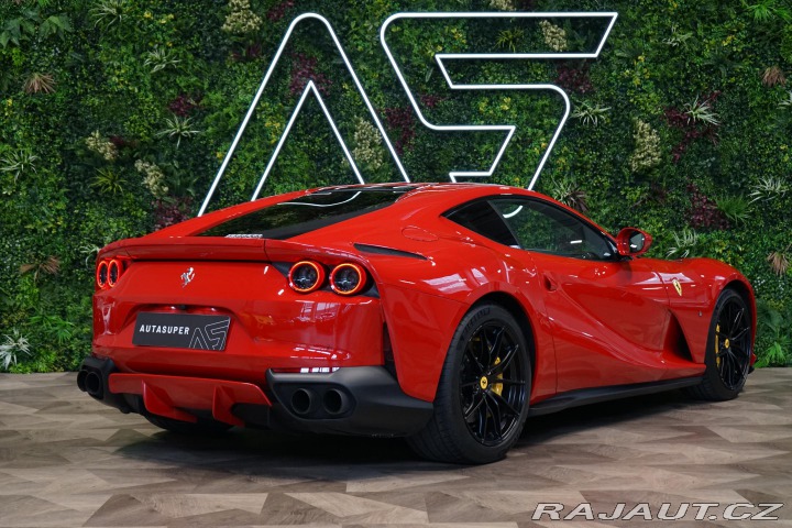 Ferrari 812 Superfast Pas-Display Lif 2019