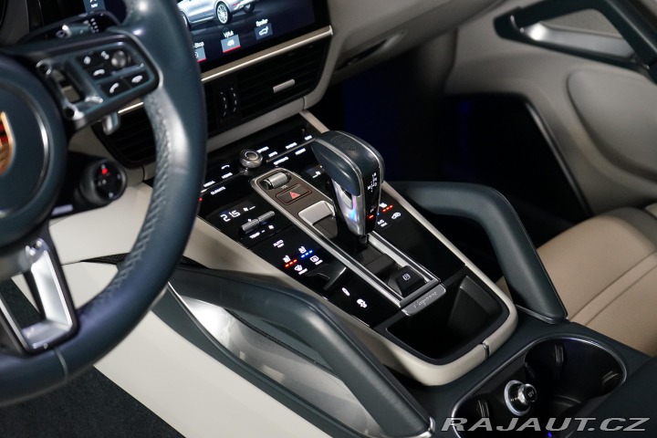 Porsche Cayenne Turbo Coupé Burmester Zár 2019