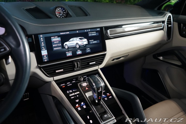 Porsche Cayenne Turbo Coupé Burmester Zár 2019