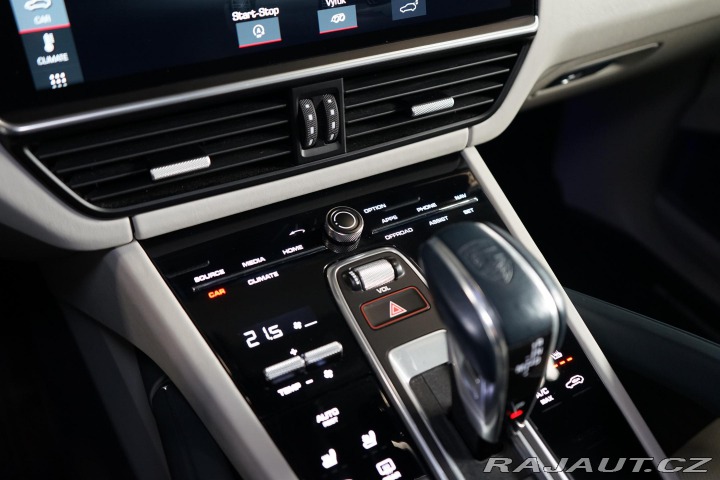 Porsche Cayenne Turbo Coupé Burmester Zár 2019