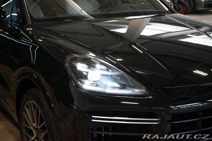 Porsche Cayenne Turbo Coupé Burmester Zár 2019