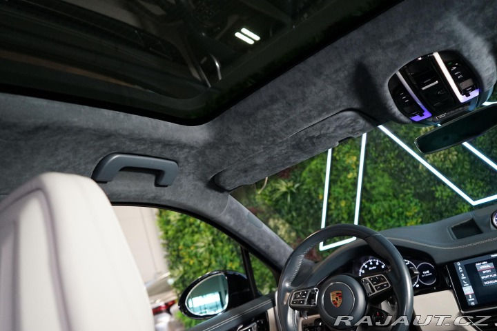 Porsche Cayenne Turbo Coupé Burmester Zár 2019