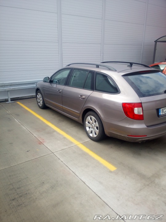 Škoda Superb 2 2013
