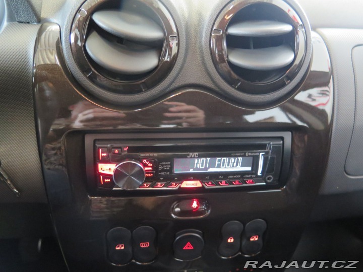 Dacia Duster 1.6 16V 4x4,klima,tažné 2011