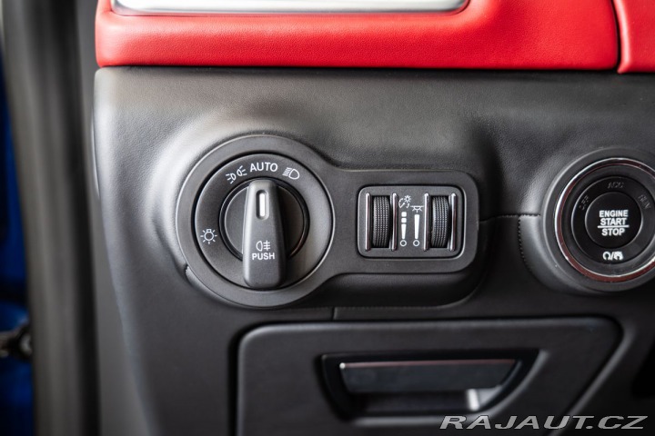 Maserati Ghibli  1800