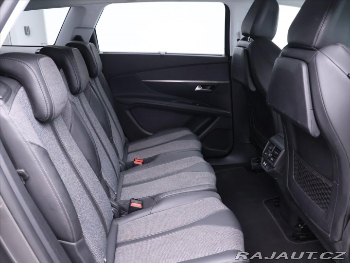 Peugeot 5008 1,2 PT Premium serv.kn. 7 2017