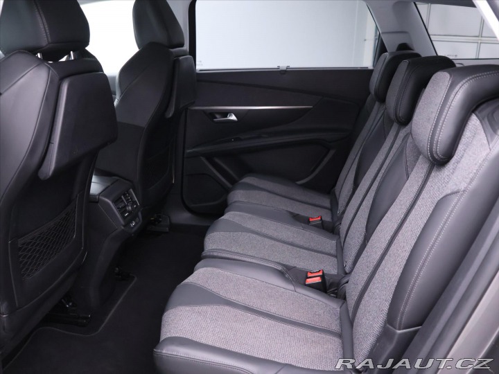 Peugeot 5008 1,2 PT Premium serv.kn. 7 2017