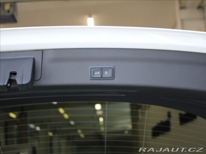 Audi A6 2,0 40TDi Q.S-Line DCC Ma 2025