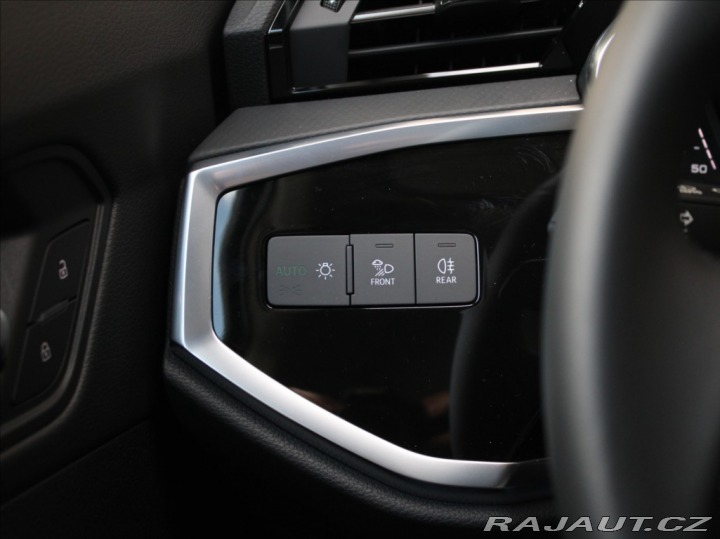 Audi Q3 1,5 35TFSi S-Line MMI Bez 2025
