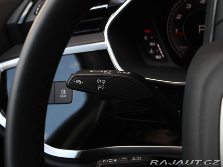 Audi Q3 1,5 35TFSi S-Line MMI Bez 2025