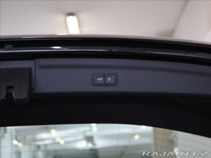 Audi Q3 1,5 35TFSi S-Line MMI Bez 2025