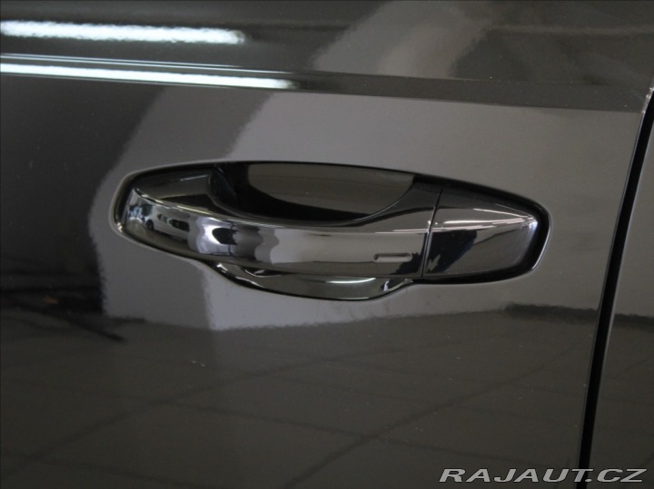 Audi Q3 1,5 35TFSi S-Line MMI Bez 2025