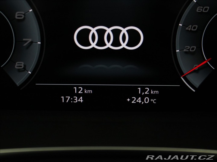 Audi Q3 1,5 35TFSi S-Line MMI Bez 2025
